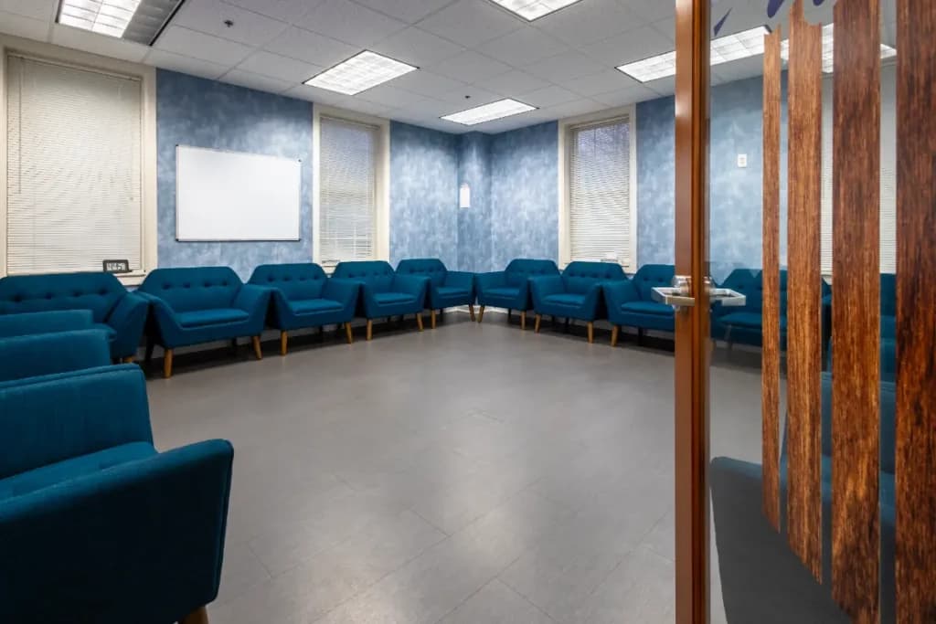 Intensive Outpatient group therapy in our Los Angeles outpatient center